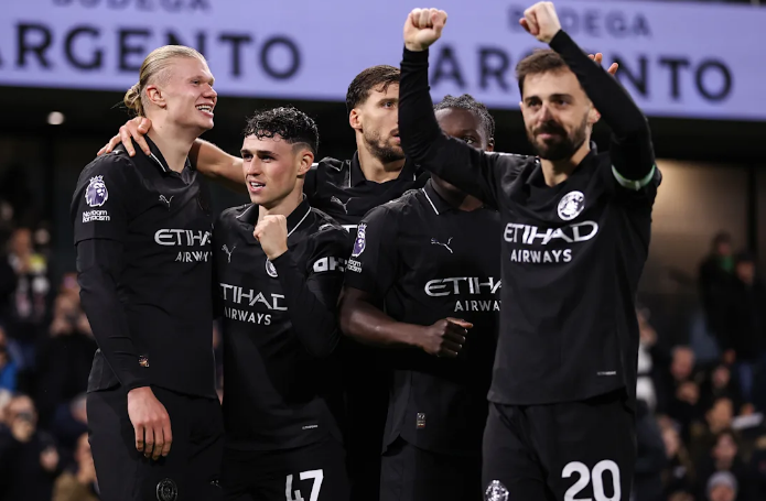 100 Gol Kilat: Haaland Ukir Sejarah, City Menang 5-4 atas Fulham dalam Laga Super Dramatis