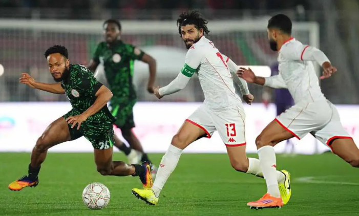 Osimhen Menyalakan Super Eagles: Nigeria Redam Badai Tunisia, Amankan Tiket Babak Gugur