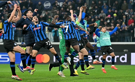 Penalti Samardzic Sahkan Kebangkitan Atalanta, Singkirkan Dortmund 4-1 dan Lolos ke 16 Besar