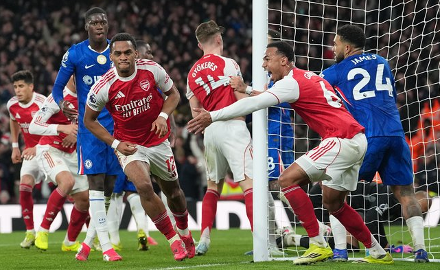 Badai Bola Mati di Emirates: Arsenal Tekuk Chelsea 10 Pemain, Asa Juara Makin Menggelegak