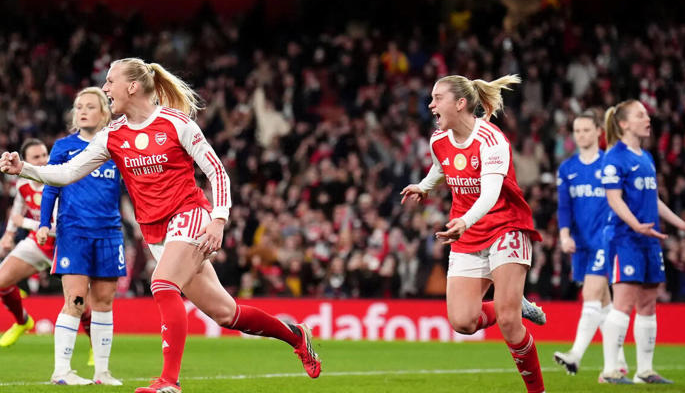 Malam yang Membakar di Stamford Bridge: Arsenal Lolos ke Semifinal, Bompastor Pergi dengan Amarah yang Tak Tersembunyi