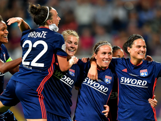 Sang Ratu Bangkit: Lyon Lumat Wolfsburg di Perpanjangan Waktu, Melangkah Gagah ke Semifinal Liga Champions Wanita